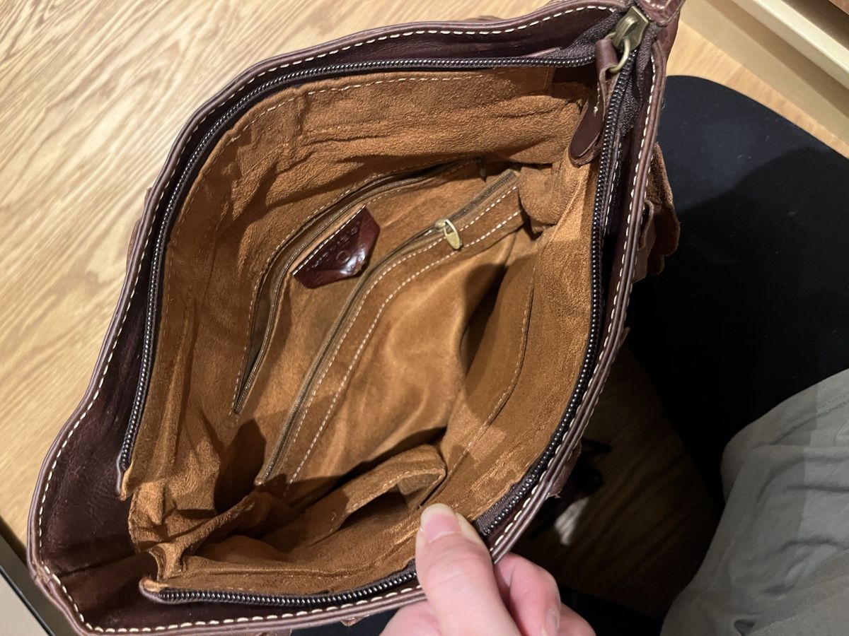 Borse da donna: Neue Grosse Ledertasche – Nuovo (secondo la descrizione) da Zürich venduto da car_cr6w 4