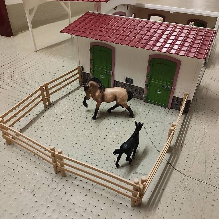 Schleich Giocattoli: Schleich Pferde Ponyhof – Usato da Riehen venduto da Ovi2017 4