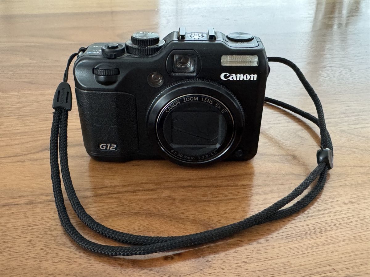 Canon Appareil photo: Canon Powershot G12 – D'occasion à Biel-Benken BL par rob_gb52