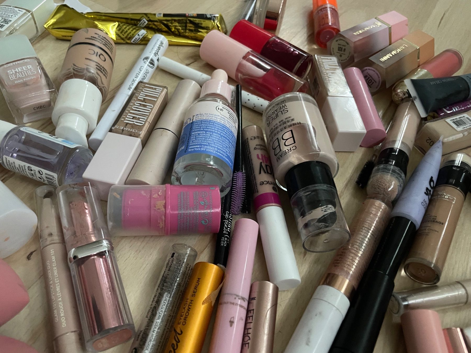 Make-up: Make-up, Schminke – Gebraucht aus Rothrist von dschibuti 1