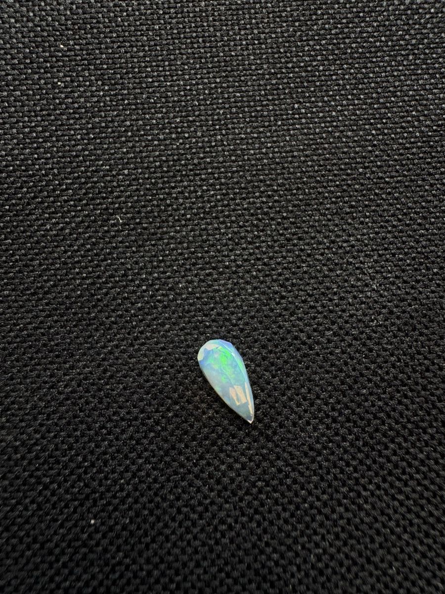Pietre preziose: Äthiopischer Opal 1.1 ct – Nuovo e nell'imballaggio originale da Wängi venduto da Horus90 1