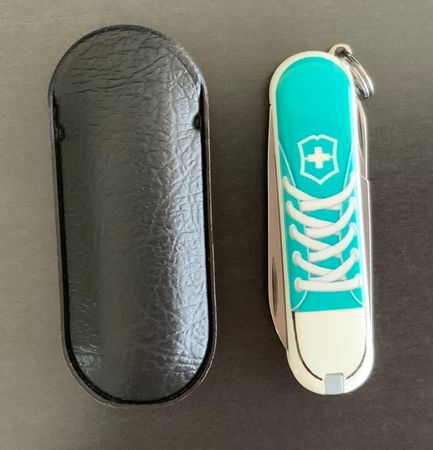 Victorinox Classic Limited Edition 2012 Sneakers
