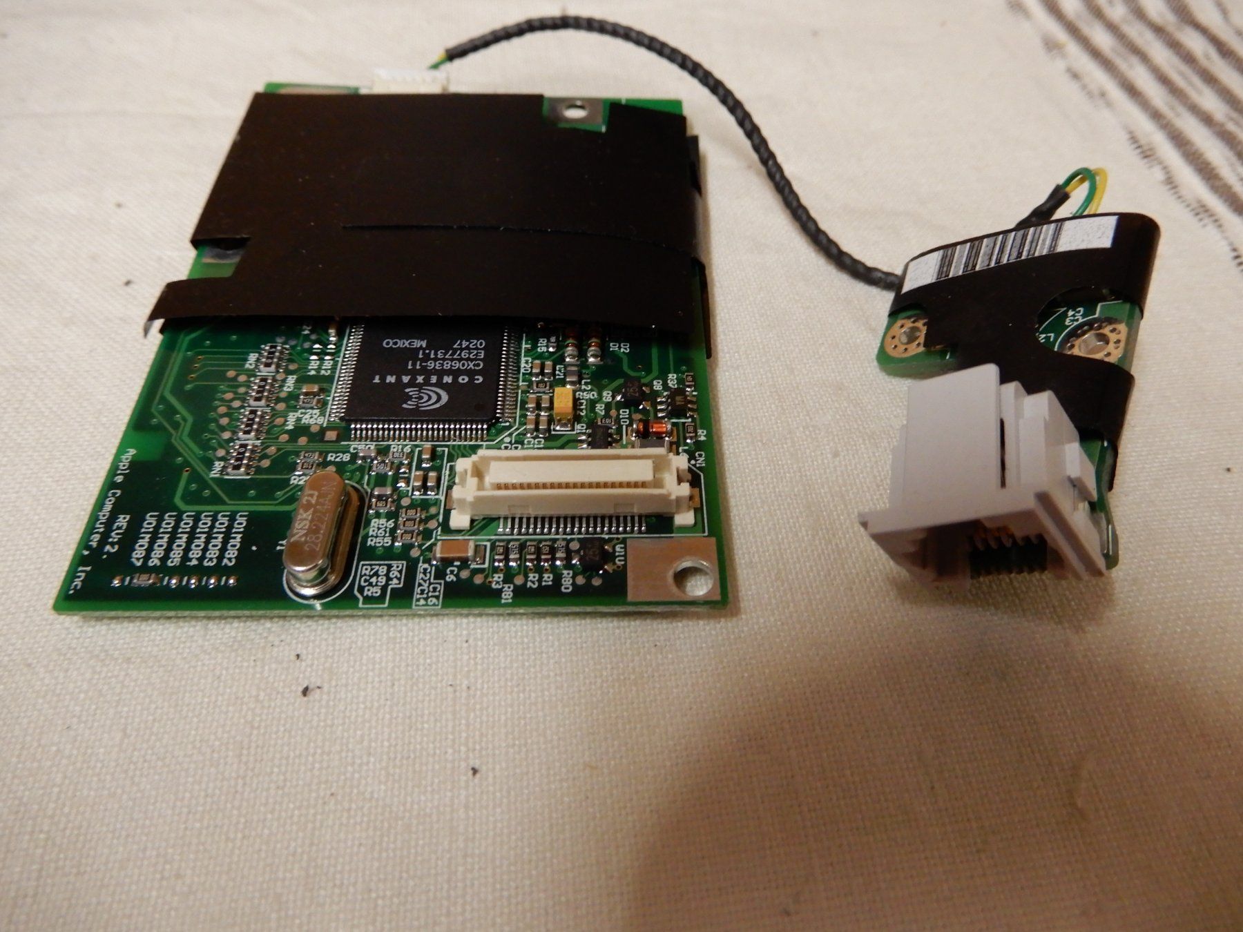 Apple PC: Ersatzteil zu iMac G4 Telefon oder Netzwerkteil ?! – Usato da Worben venduto da MaKo3252 4