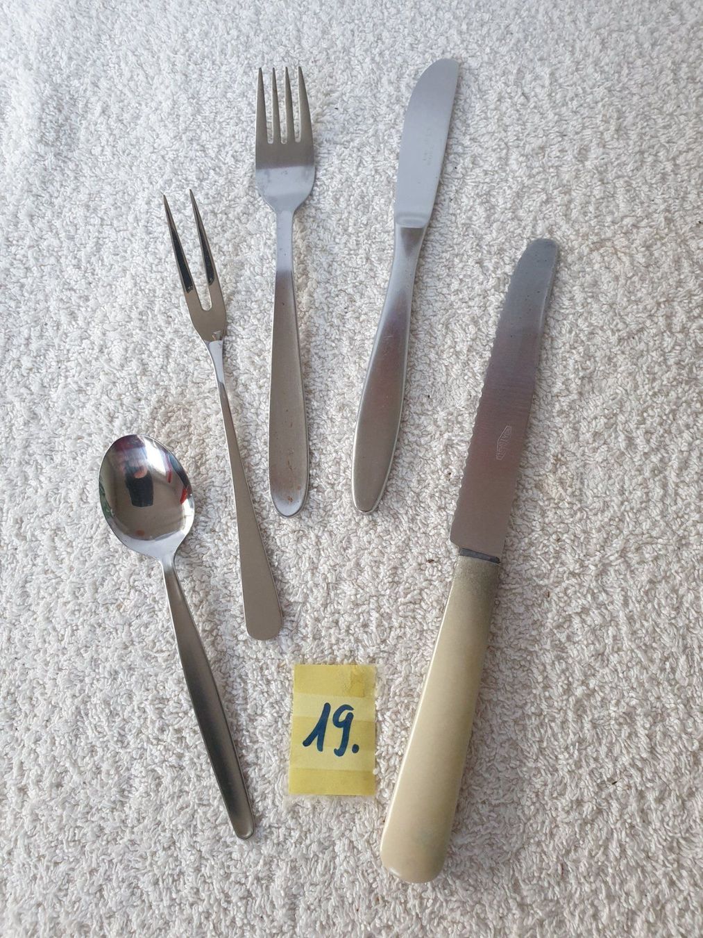 Set di posate: Besteck-Set Rostfrei (19) – Usato da Biel/Bienne venduto da bormida63