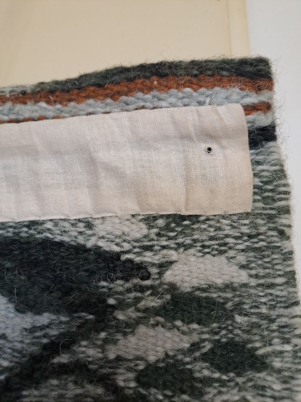 Teppiche: Wandteppich 80cm/130cm – Gebraucht aus Uznach von Walaylatiere 2