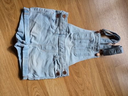 Kurze Latzhose Gr. 122
