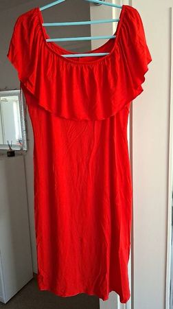 rotes leichtes Sommerkleid