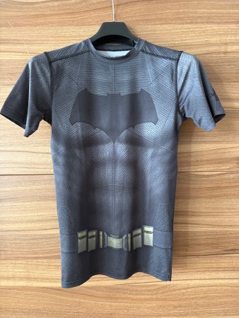 Under Armour Batman Kompressions-Kurzarmshirt Gr. M