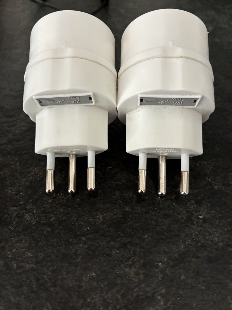 Laufwerke & Adapter: Zwei Adapter EU - CH  – Gebraucht aus Saland von Francyherrera 3