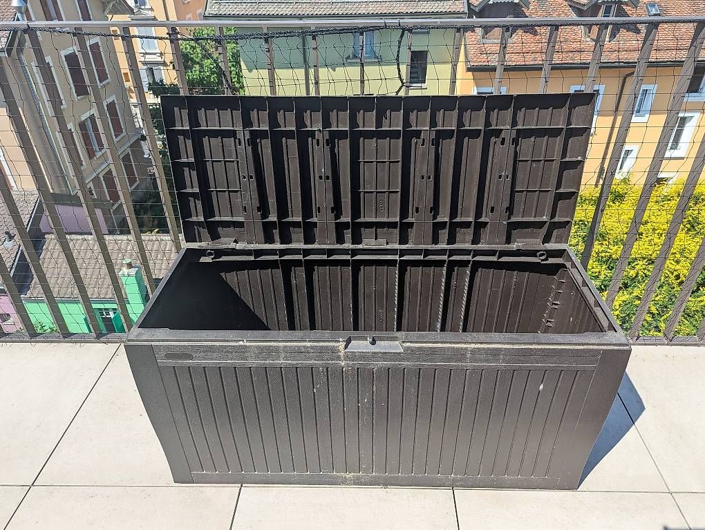 Box contenitori: Coffre de rangement extérieur  – Usato da Renens VD venduto da nor_y5hj 2
