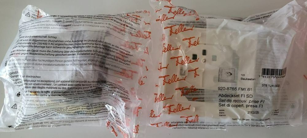 Interrupteurs: Set 2 UP Steckdose Sidos 1xT23 – Neuf avec emballage d'origine à Zuchwil par Beppe_25.3 3