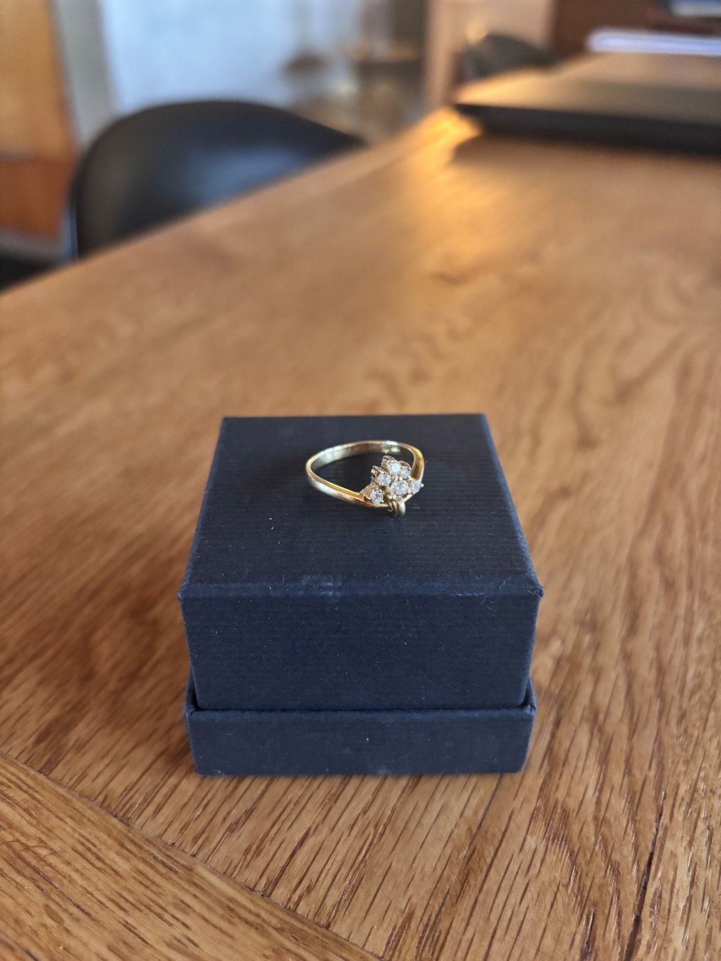 Ringe: Wunderschöner Goldring mit Diamanten – Gebraucht aus Teufenthal AG von becca-lynn 4