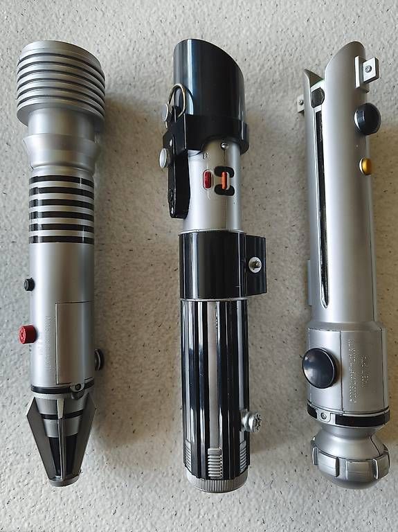 Star Wars Giocattoli: Lot de trois sabres laser Star Wars – Usato da Martigny venduto da Manu144