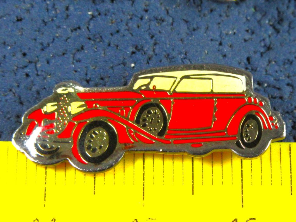 Plaketten & Abzeichen: PACKARD V12 AUTO PIN OLDI GLASIERT MIT SECURITY-CLIP KLEIN – Gebraucht aus Ettingen von Hausi4711 1