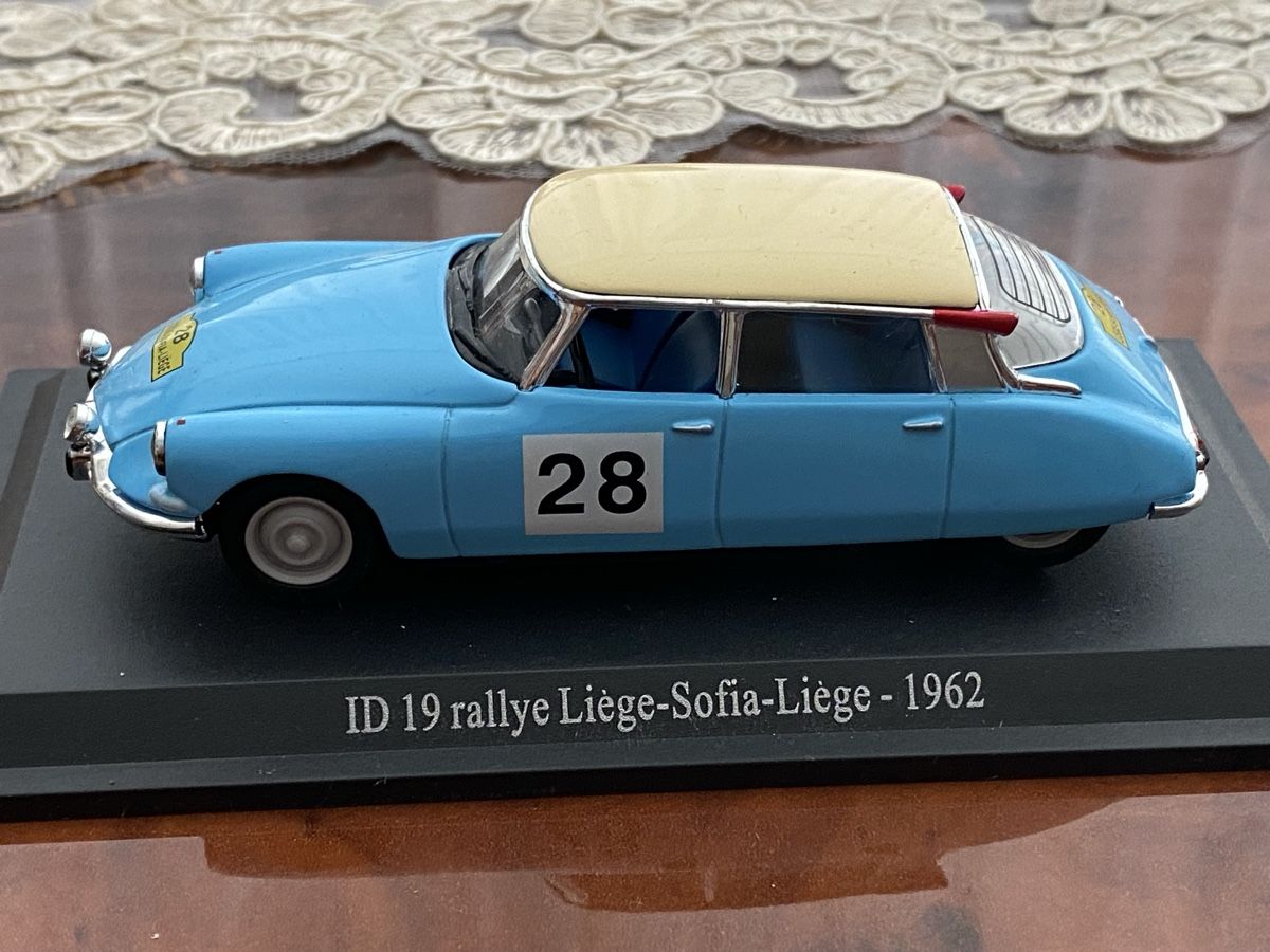 Modellini d'auto: ID 19 Rallye Liege - Sofia - liege.  1962 – Usato da St. Margrethen SG venduto da Alfista_159
