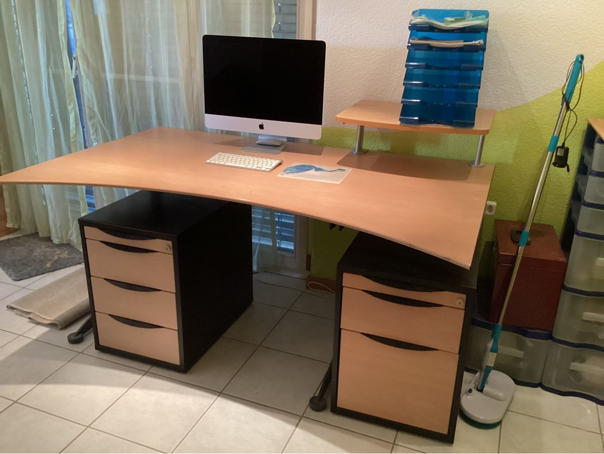 Schreibtische: Bürotisch, Hochwertig – Gebraucht aus Wauwil von Shelti