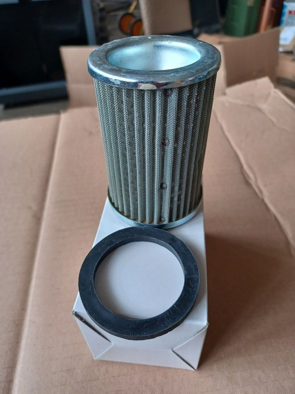 Massey Ferguson Trattori: MF-Hydraulik Filter – Nuovo e nell'imballaggio originale da Rothenthurm venduto da mf-schuler