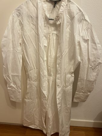 Weisses Kleid Maje Groesse 36 guter Zustand