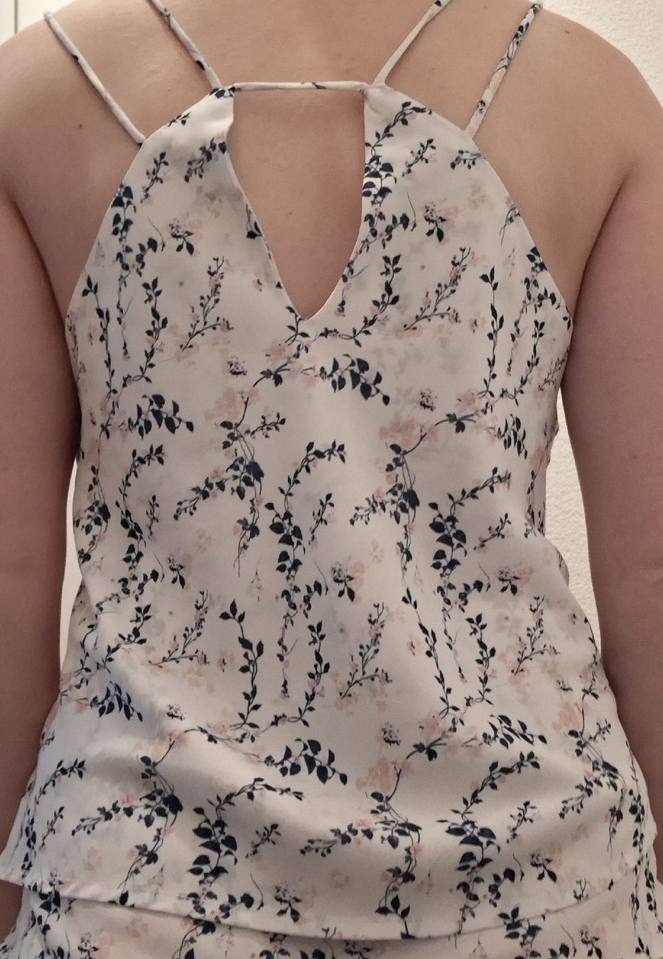 Tops: Trägertop Blumenmuster Grösse XS  – Gebraucht aus Basel von Lovintage 3