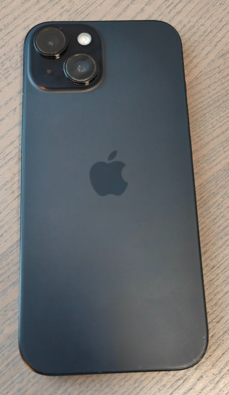 Apple Telefoni cellulari / Smartphones: iPhone 15 – Usato da Muri AG venduto da patand007 1