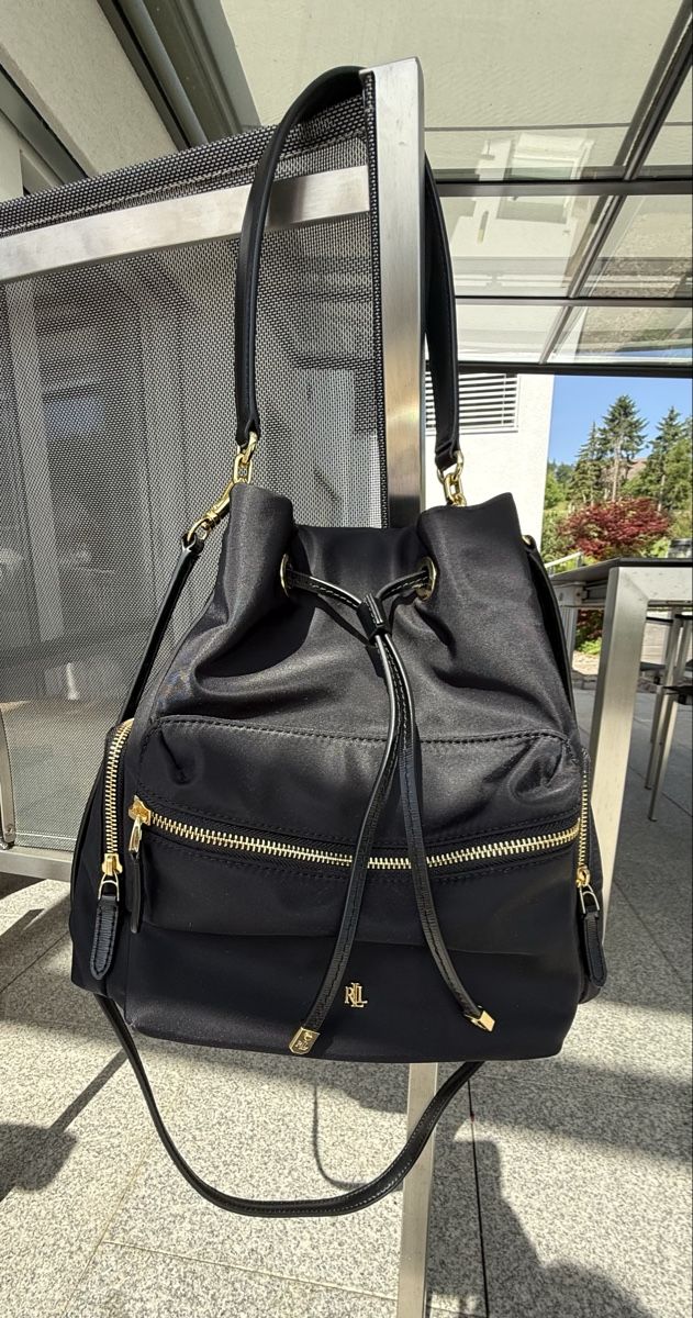 Ralph Lauren Borse da donna: Schwarze Ralph Lauren Beuteltasche – Usato da Oberrohrdorf venduto da Happyday05
