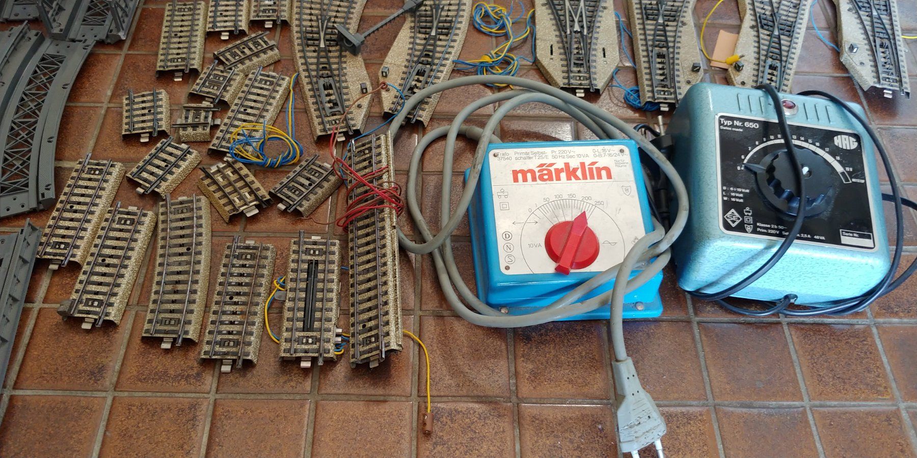 Märklin Modellini di ferrovie: Grosser Märklin Posten M-Gleise HO – Usato da Waltenschwil venduto da Ardnas007 1