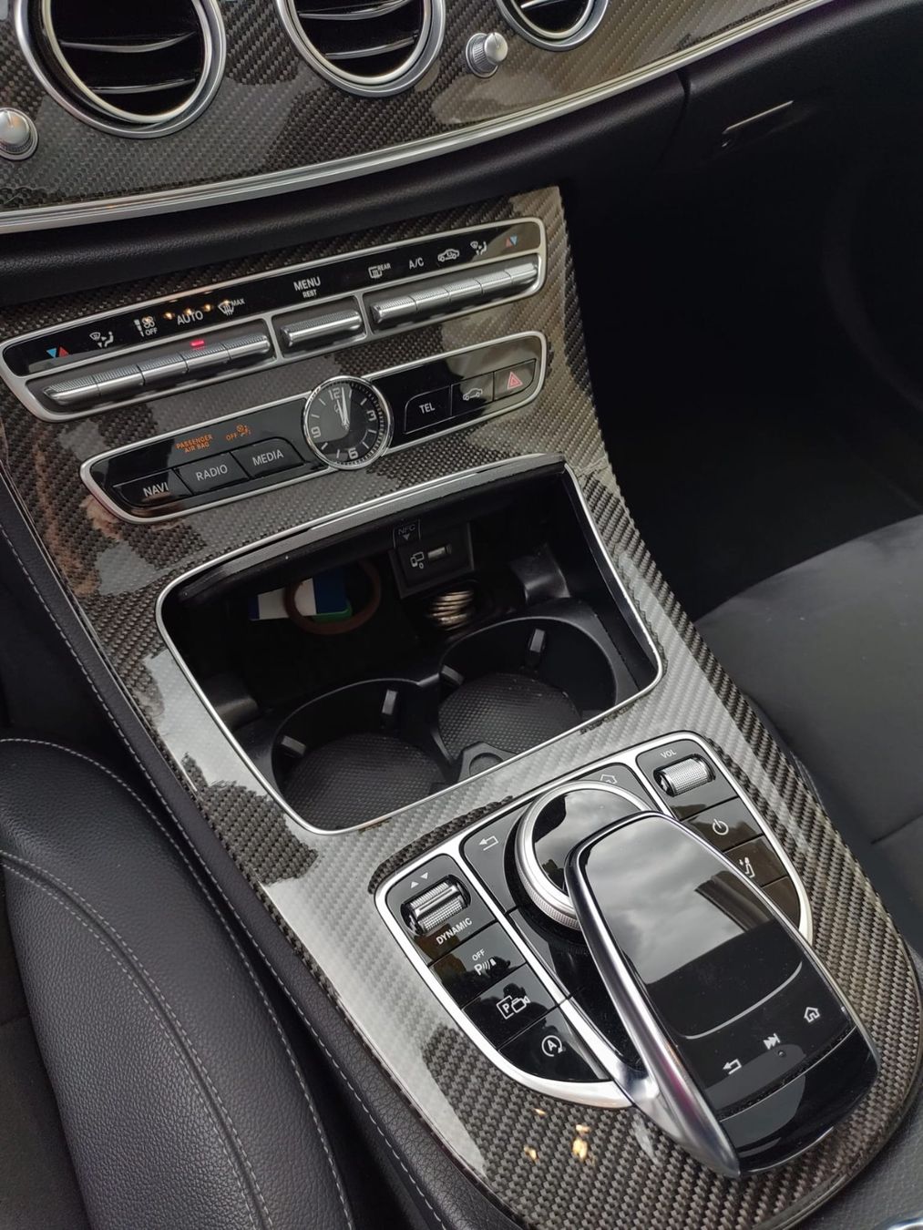 Mercedes-Benz Automobili: Mercedes E220 d 4 Matic AMG-Line – Usato da Gontenschwil venduto da RM9093 7