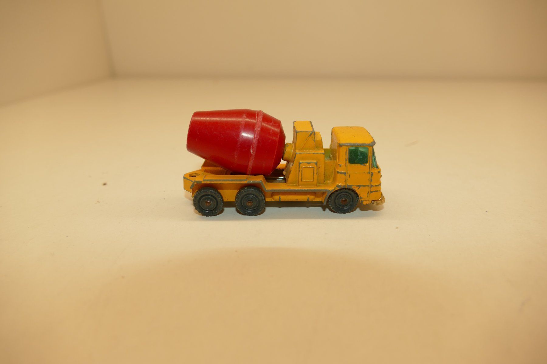Modellini d'auto: Husky: ERF 66GX Truck – Usato da Niederhasli venduto da rail-duerst 3