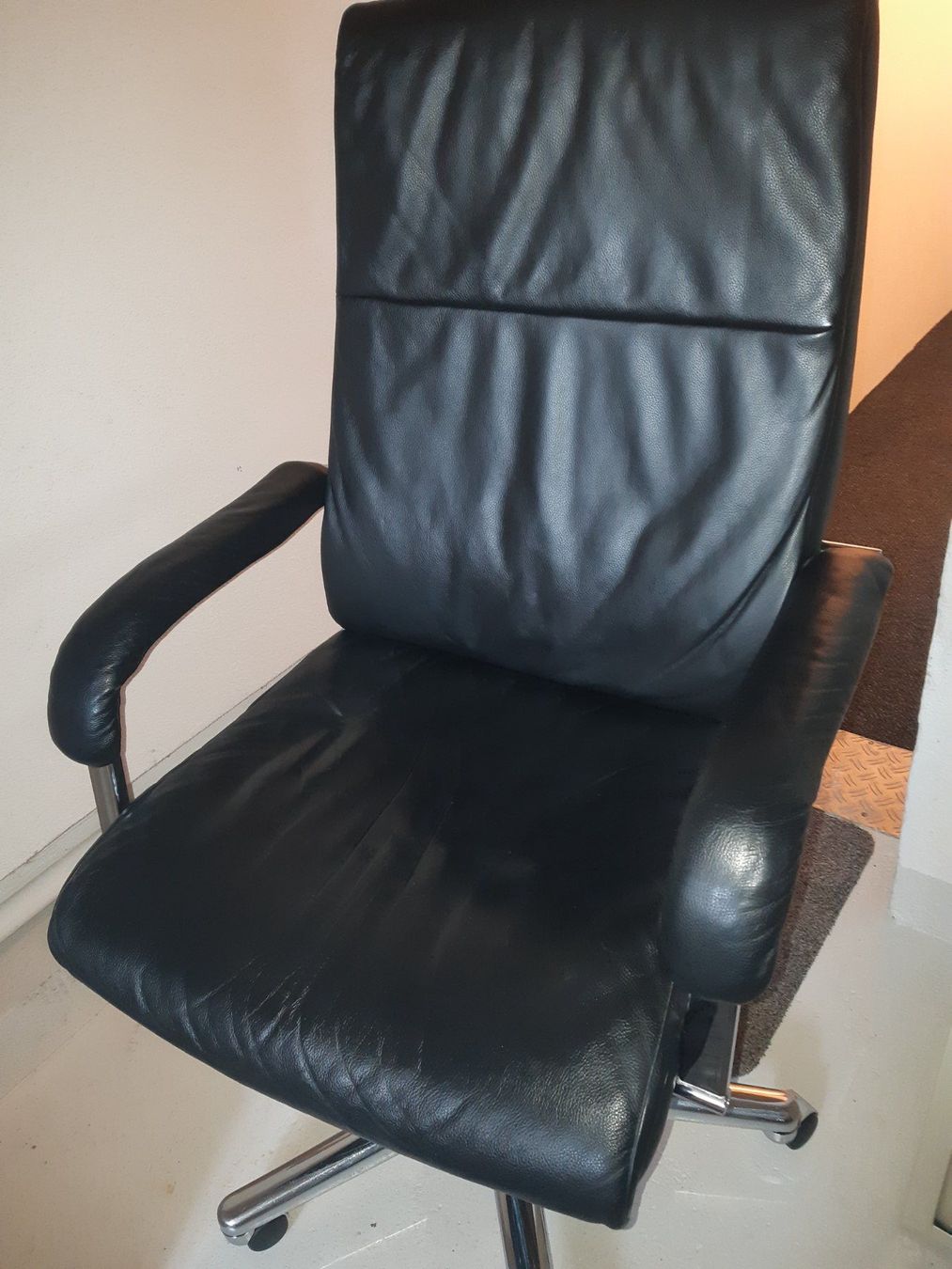 Sitag Poltrone: Büro-Chefsessel SITAG Leder – Usato da Volketswil venduto da Pitasch 1
