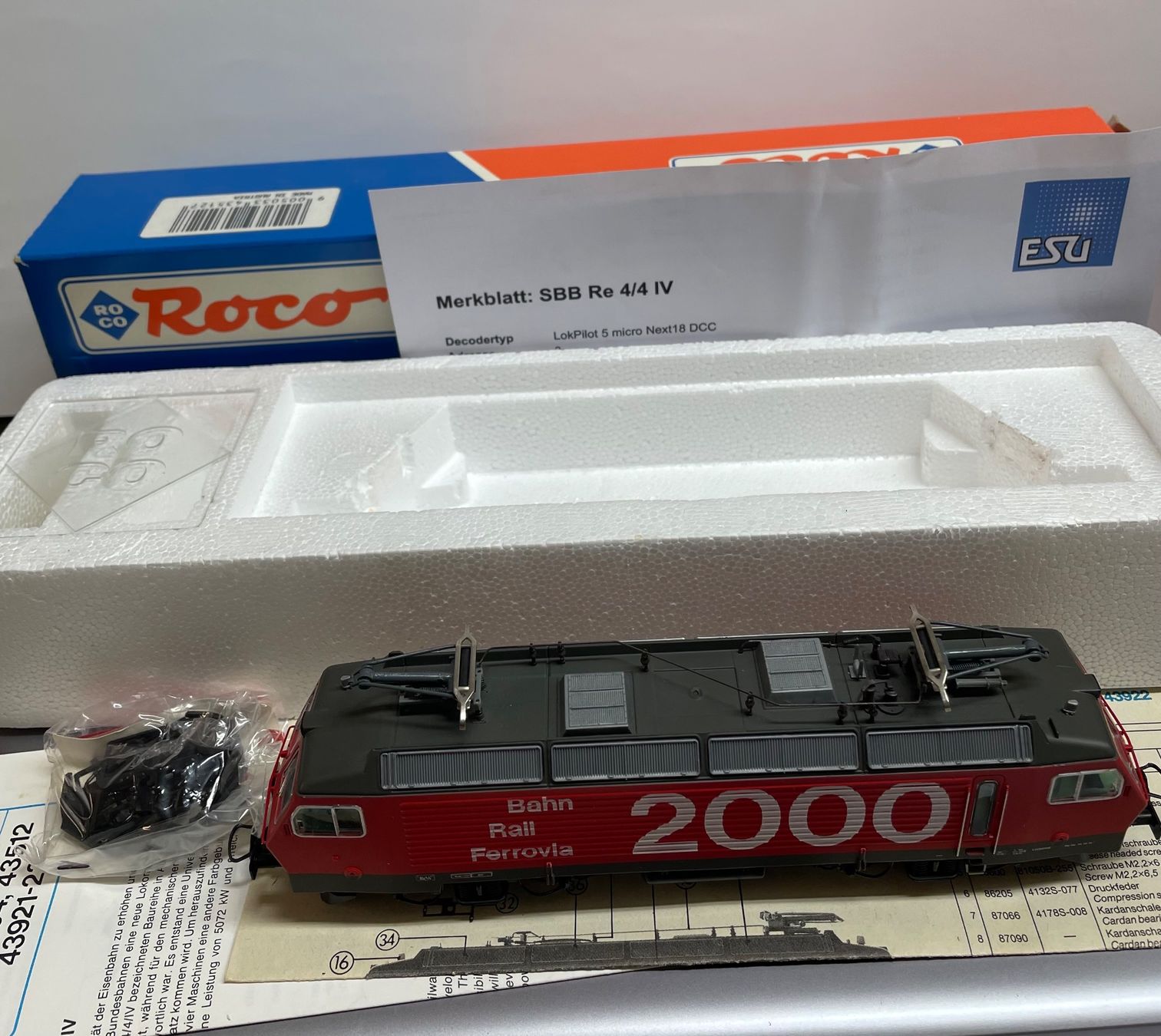 Roco Modellini di ferrovie: Roco Re 4/4 IV Bahn 2000 DC digital 43512 – Usato da Oberkulm venduto da Alfaruedi 4