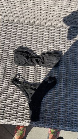 Bikini schwarz Grösse S mit Ringen guter Zustand