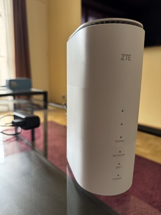 ZTE WLAN Router MC801A weiss, sehr guter Zustand (Neu (gemäss ...