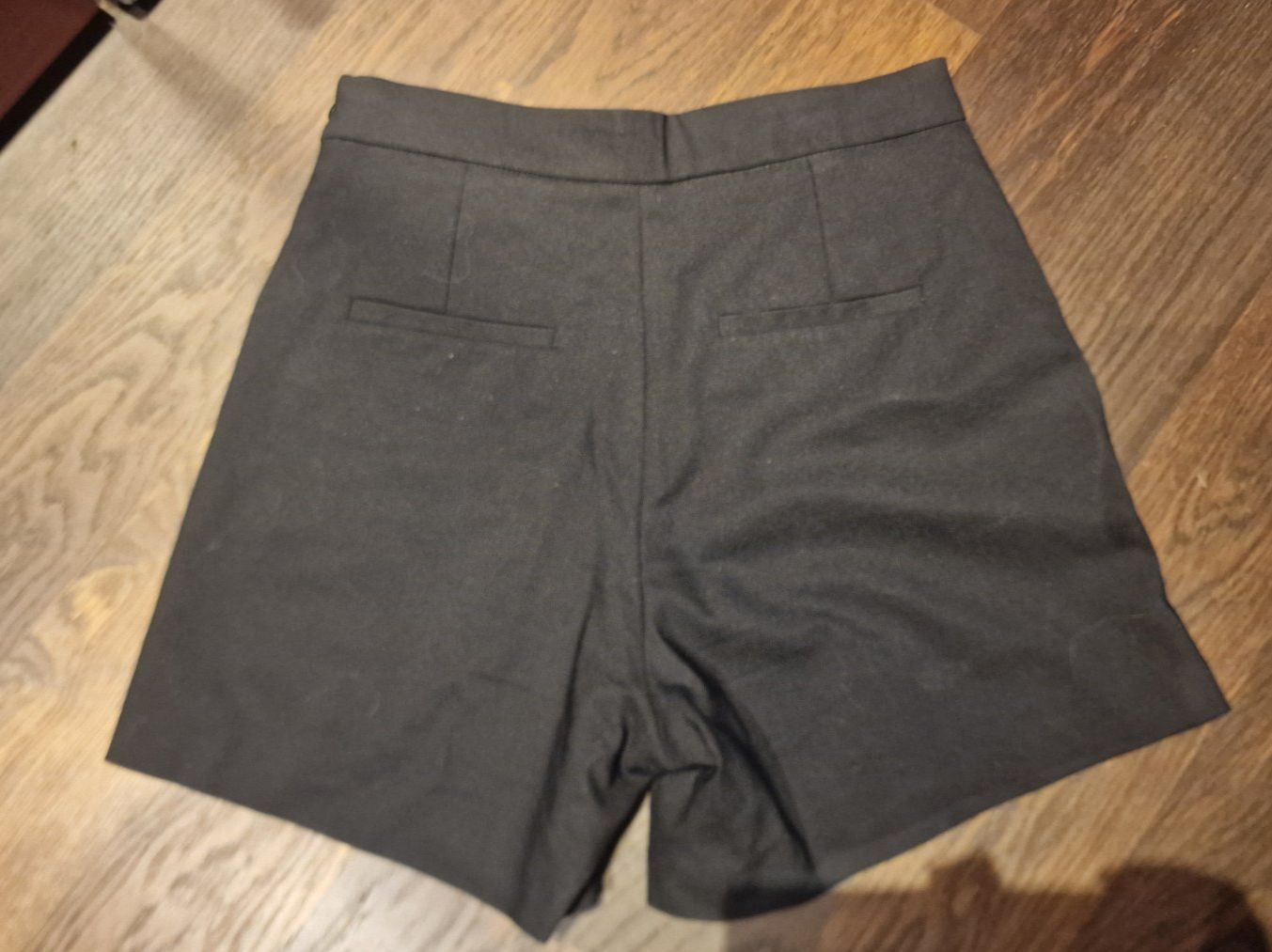 Pantaloni: Shorts, Gr. 36 (Ital. 42) – Usato da Rütihof venduto da tweedy123 1
