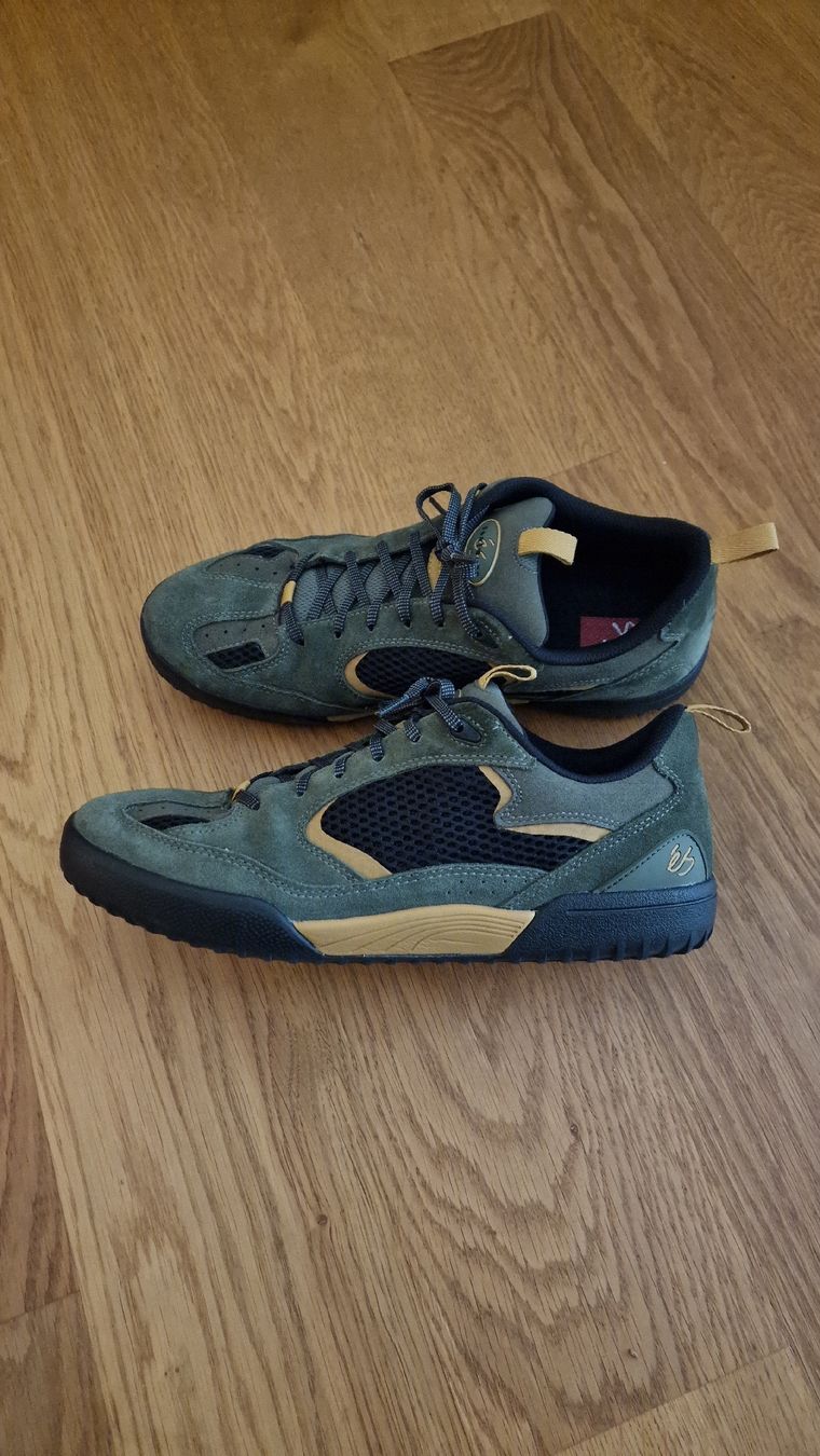 Scarpe da uomo: éS Quattro Skate Schuhe Grösse 45 – Nuovo (secondo la descrizione) da Urtenen-Schönbühl venduto da Saints67 5