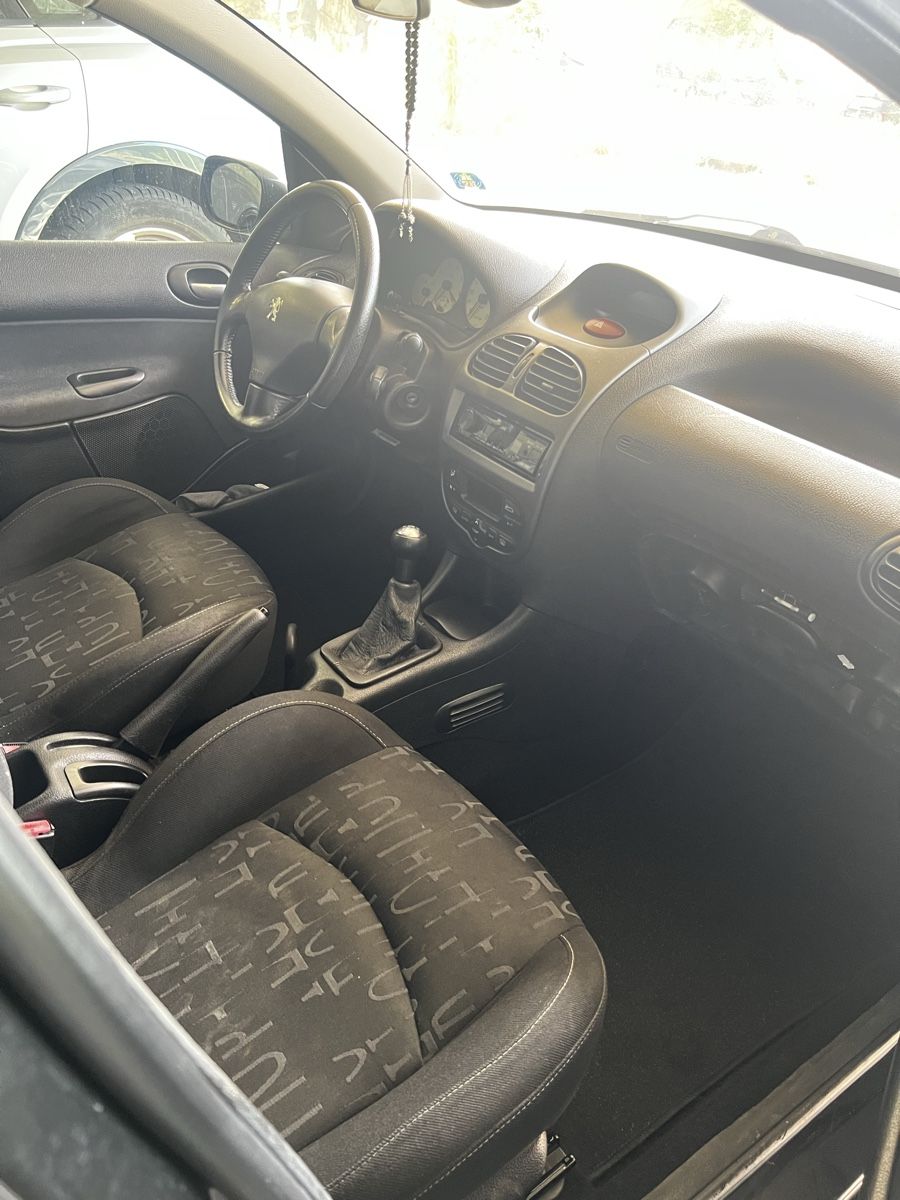 Peugeot Automobili: Peugeot 206 1.6 SW  – Usato da Fribourg venduto da mithukana 2