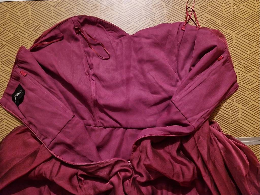 Kleider: Kleid  – Gebraucht aus Ittigen von football102013 2