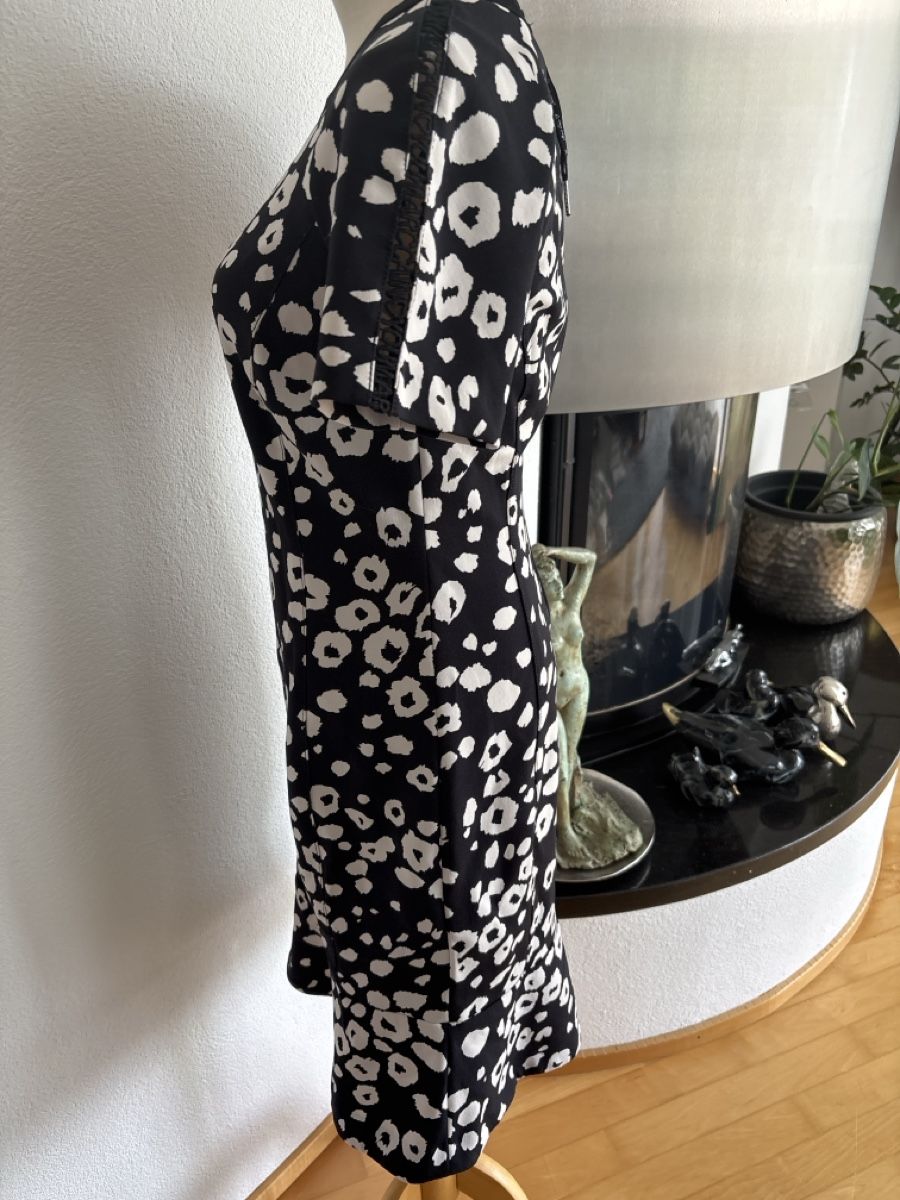 Marc Cain Vestiti: MARCCAIN Kleid Gr. 36/38 – Usato da Embrach venduto da Dmoney 1
