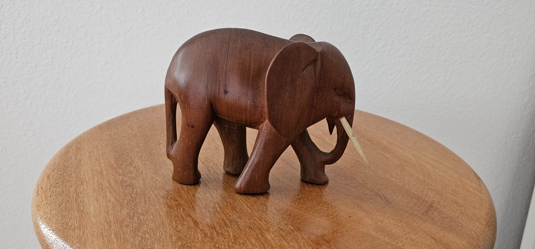 Statuette: Holz-Elefant Teakholz Handarbeit Deko – Usato da Pfäffikon ZH venduto da eric0113 3