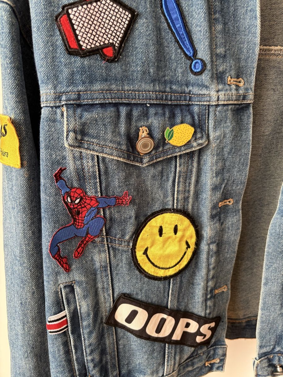 Giacche: Jean Jacket with patches – Usato da St. Gallen venduto da KatieEugster 2