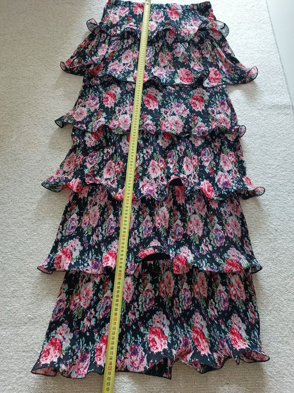 Kleider: Trägerloses Maxi-Blumenkleid mit Rüschen L – Gebraucht aus Wallisellen von C_DM 7