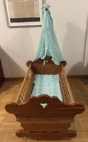 Baby Wiege mit Himmel und Bettwäsche hellblau