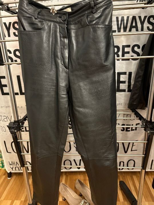 Pantaloni: Lederhose Schwarz – Usato da Binz venduto da Lotta59