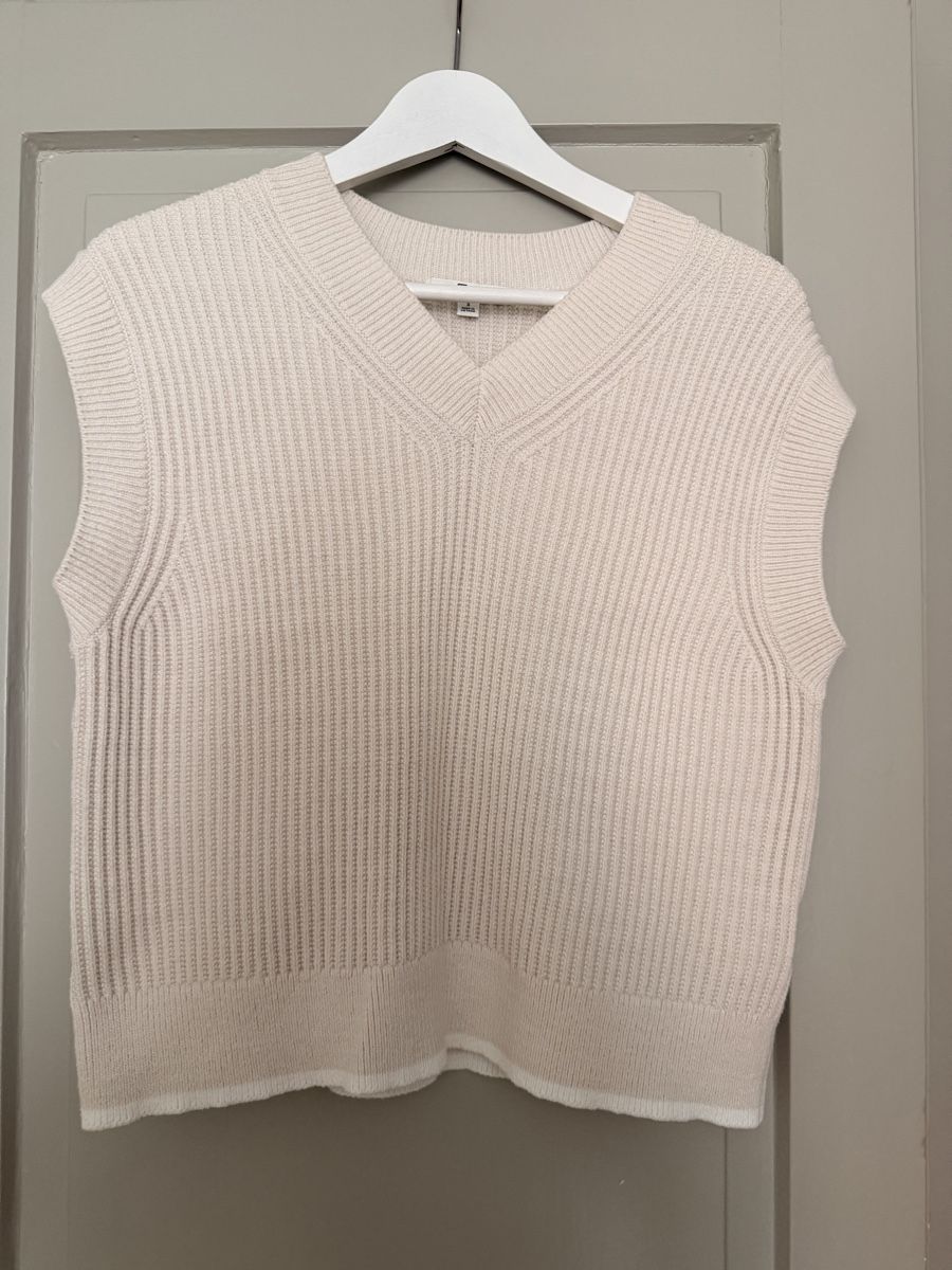 Uniqlo Maglioni & Felpe: Uniqlo Pullunder in beige – Nuovo (secondo la descrizione) da Zürich venduto da fat_b7yf