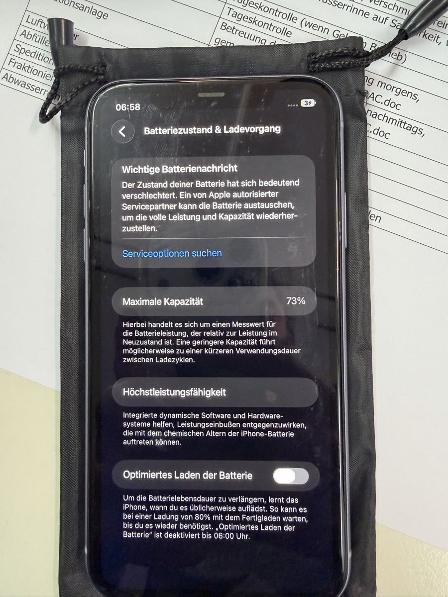 Apple Telefoni cellulari / Smartphones: Apple iPhone 16Pro Display beschädigt 256 GB Graphite – Usato da Büetigen venduto da Daevu.a 5