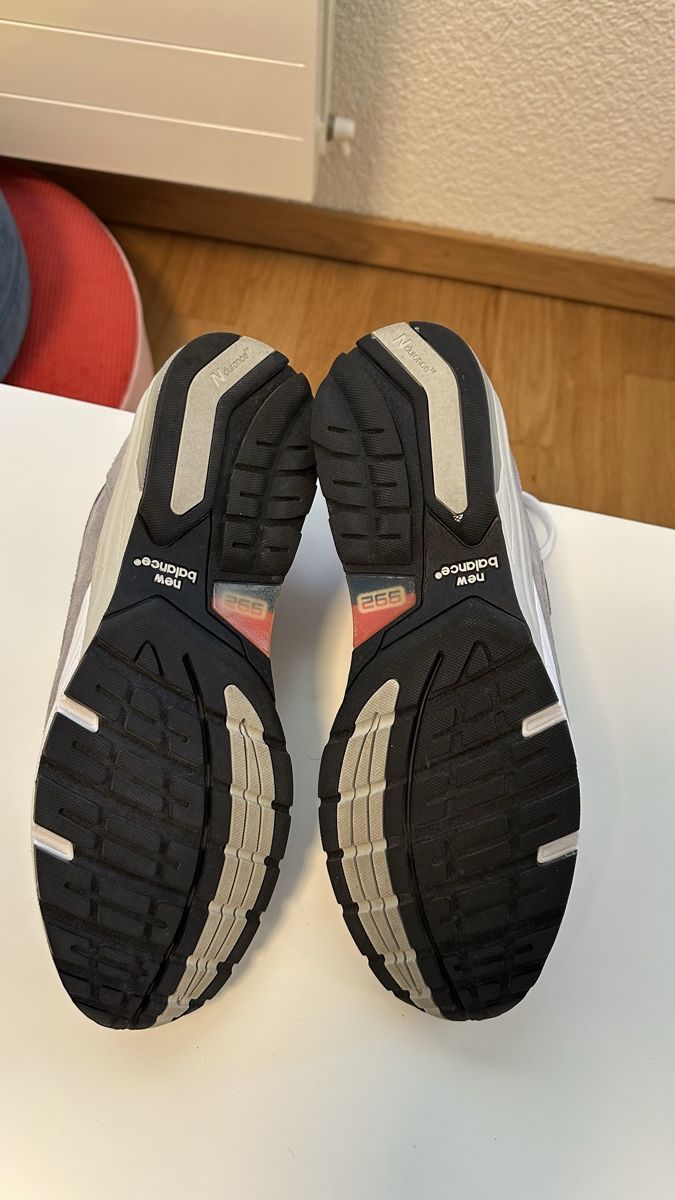New Balance Scarpe da uomo: New Balance 992 US11/45 – Usato da Zürich venduto da Hyper_racing 3