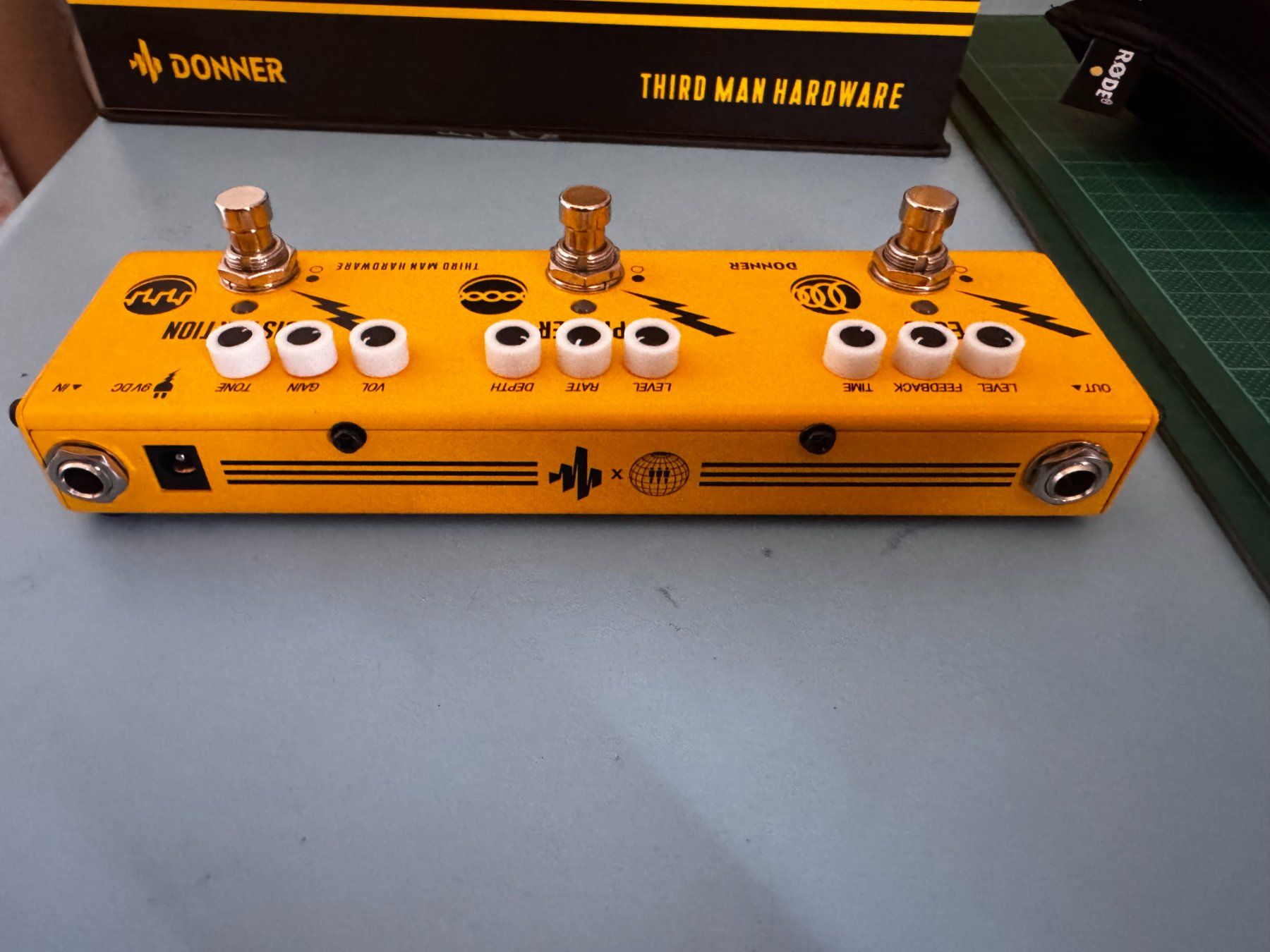 Strumenti musicali: Donner Triple Threat - Yellow edition Third man hardware – Nuovo e nell'imballaggio originale da Bern venduto da Breal8 1