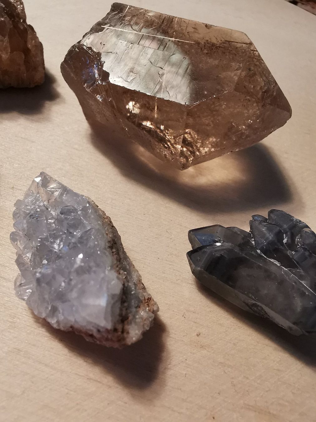 Minerali & Pietre curative: 6 spannende Kristallstufen / Spitze – Nuovo e nell'imballaggio originale da Dierikon venduto da Buntspecht-10 8