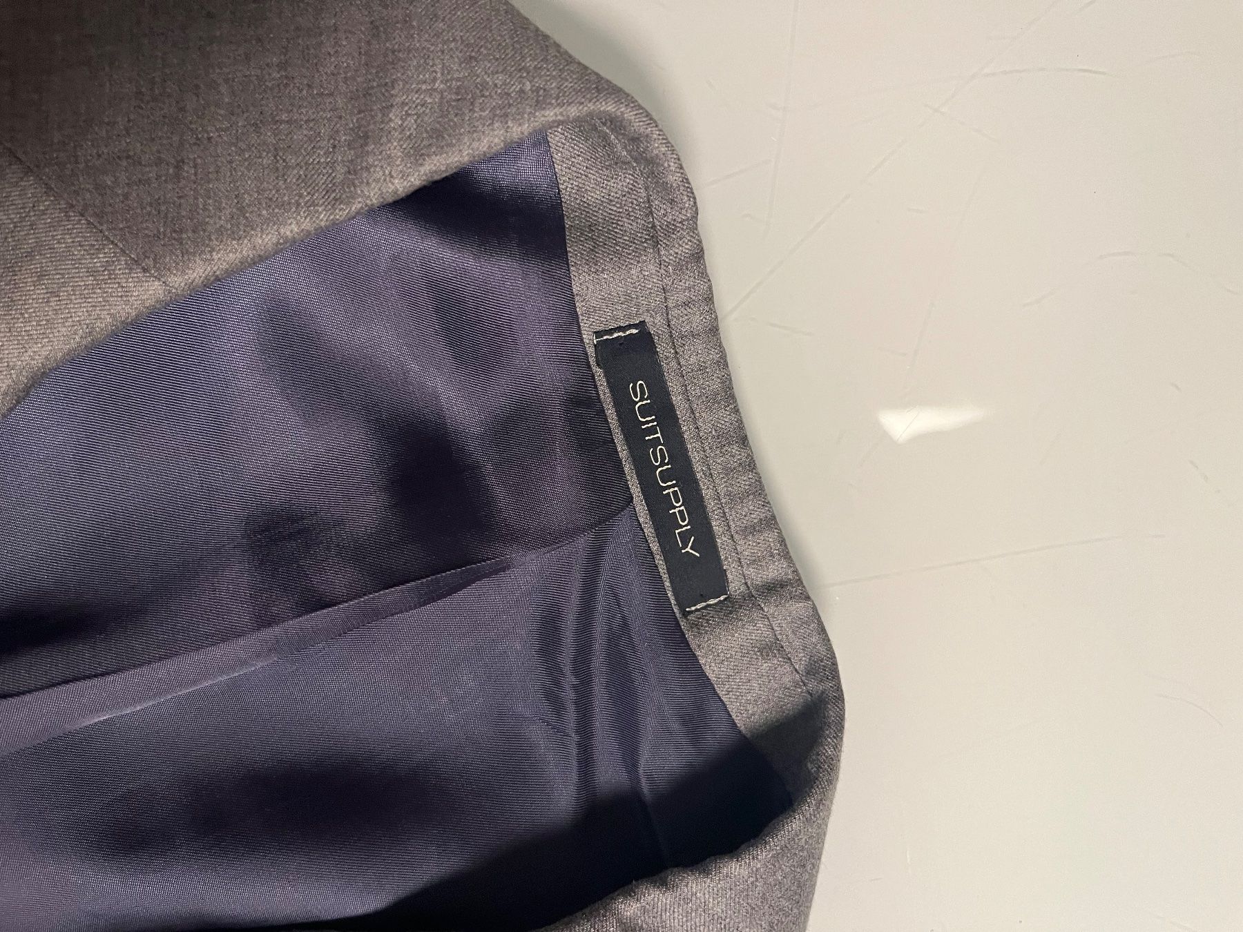 Suitsupply Completi, tute sportive e funzionali: Suitsupply Anzug 48 grau – Usato da Zürich venduto da su8_29ks 2
