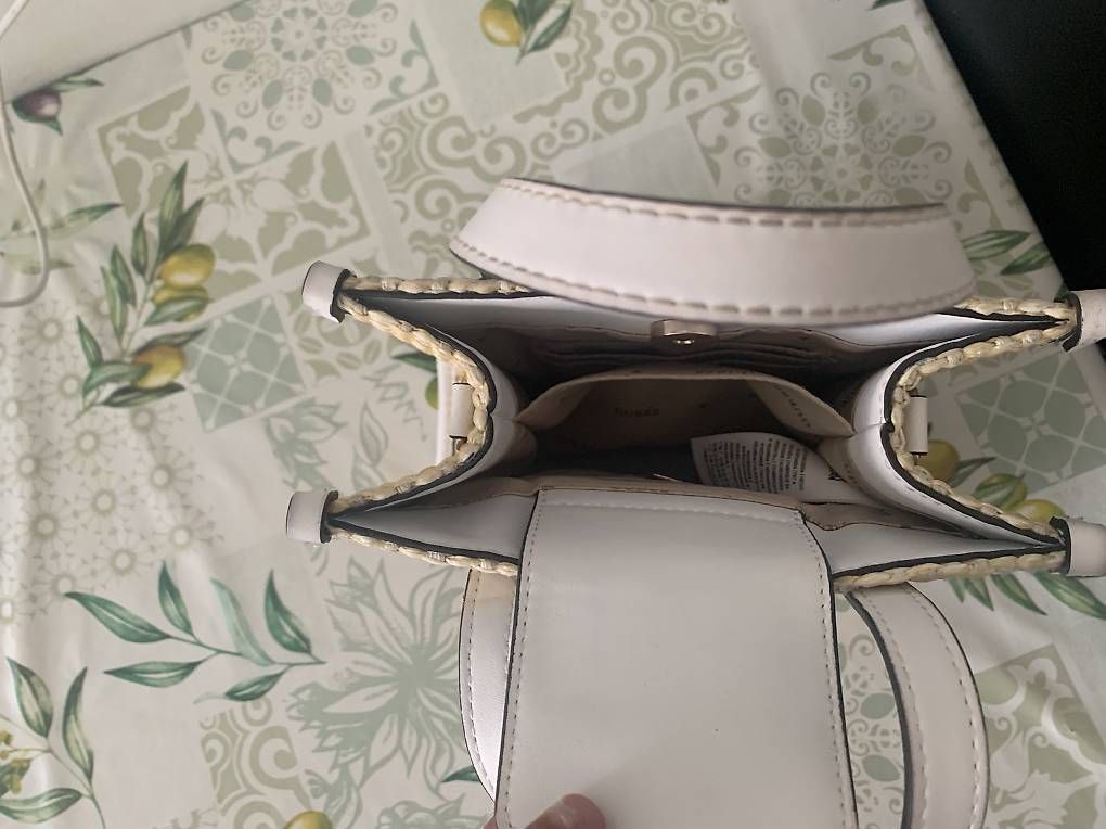 Guess Borse da donna: Guess Tasche – Usato da Basel venduto da dav_5qdt 2