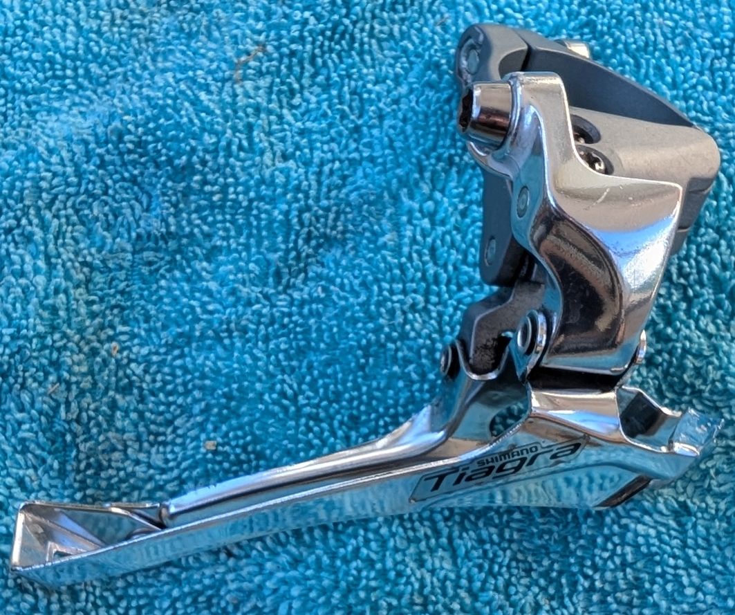 Shimano Pezzi di ricambio: Shimano Tiagra FD-4600 2x10  - Great Condition – Usato da Pully venduto da krisnay